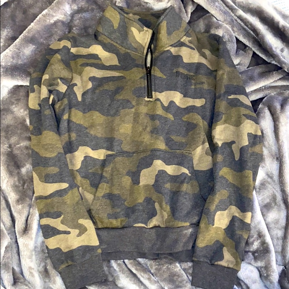 Pink half zipped camo jacket